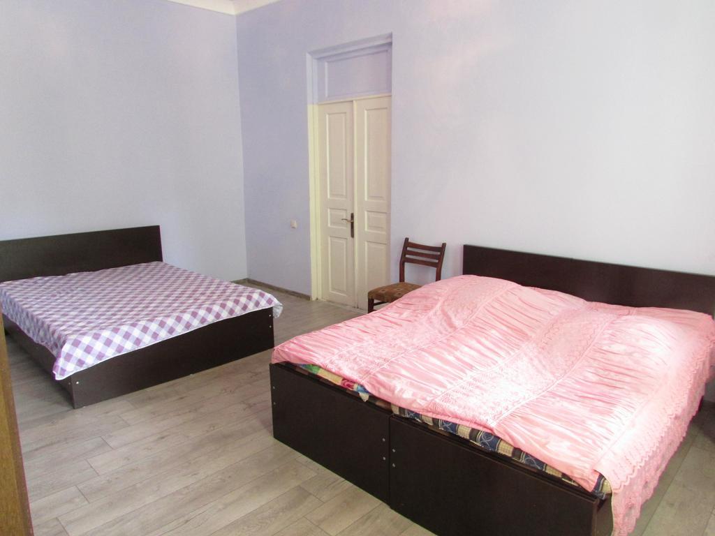 Joni Guest House Batumi Exterior foto