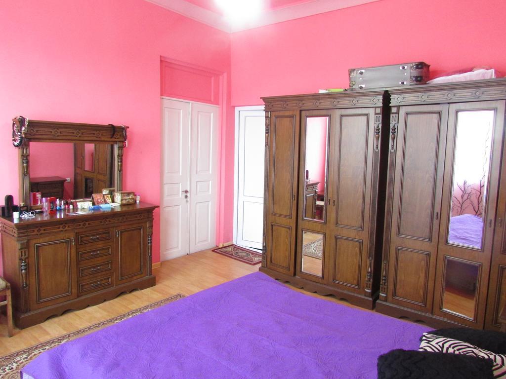 Joni Guest House Batumi Exterior foto