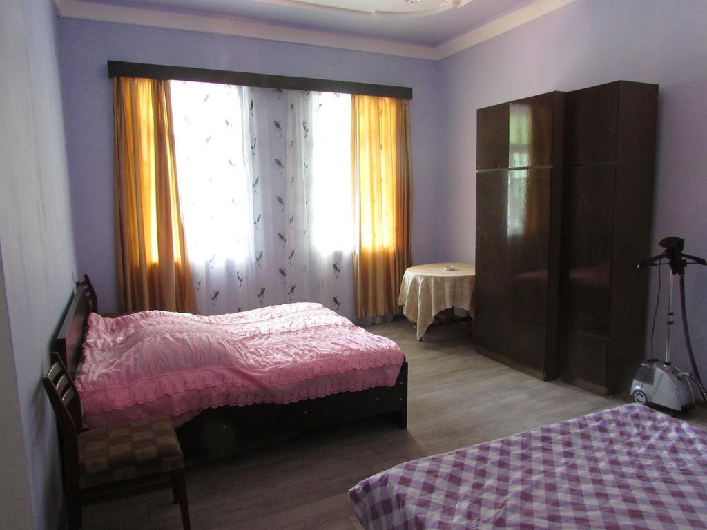 Joni Guest House Batumi Exterior foto